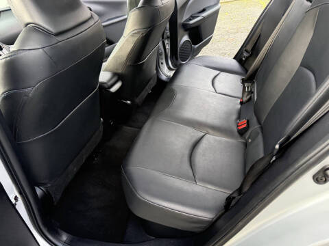 2016 Toyota Prius Three Touring