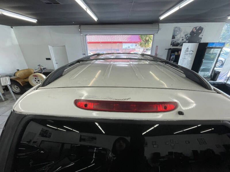 2004 Toyota Sequoia SR5