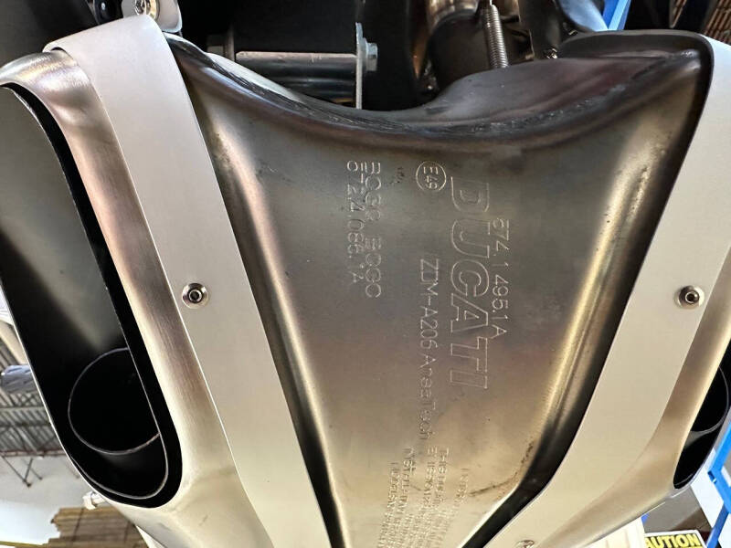 2025 Ducati Streetfighter V4 Supreme