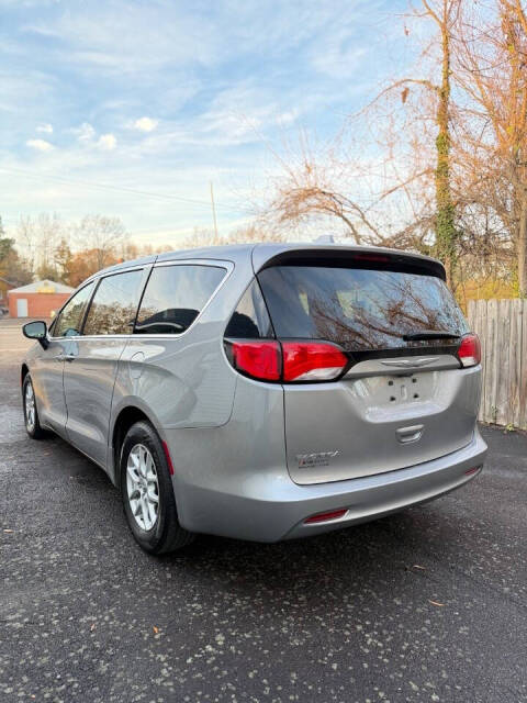 2017 Chrysler Pacifica for sale at Joes Blvd Auto Sales in Hopewell, VA