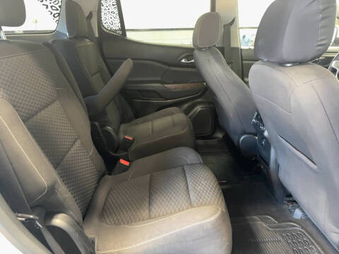 2017 GMC Acadia SLE-2