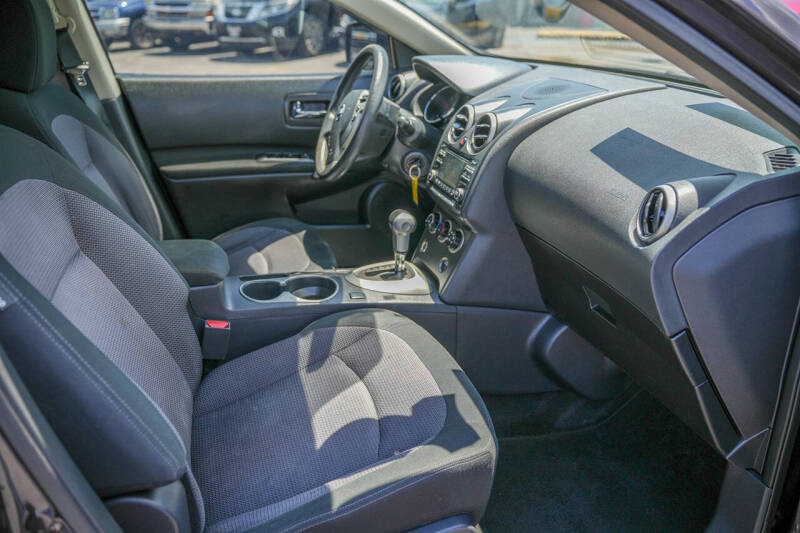 2012 Nissan Rogue SV w/SL Package