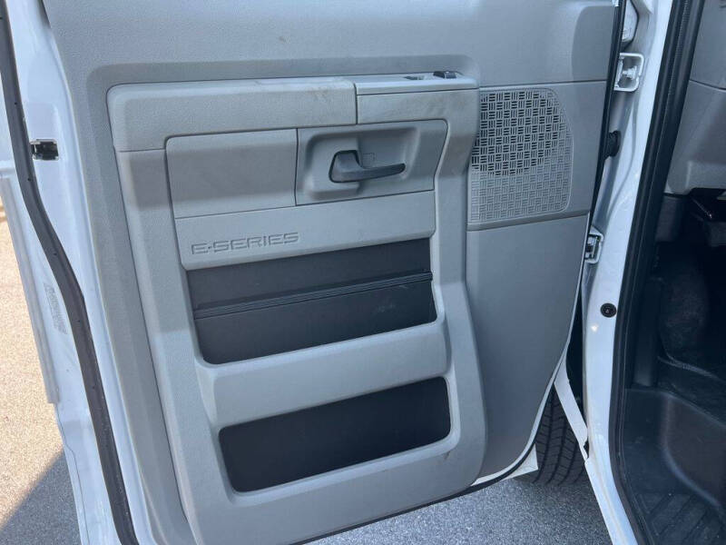 2024 Ford E-Series