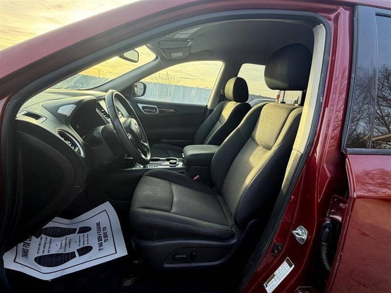 2017 Nissan Pathfinder SV