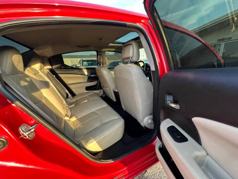 2011 Dodge Avenger Lux