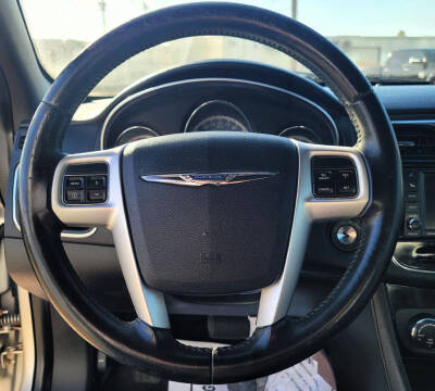 2012 Chrysler 200 Touring