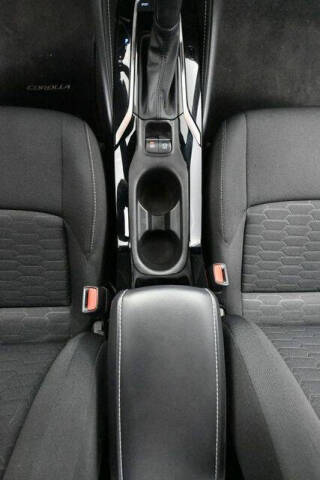 2022 Toyota Corolla Hatchback SE