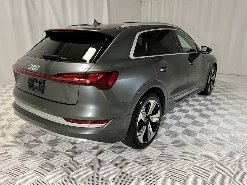 2019 Audi e-tron quattro Prestige