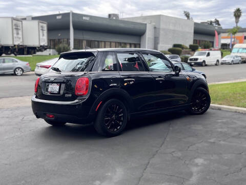 2017 MINI Hardtop 4 Door Cooper