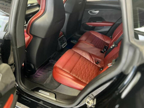 2022 Audi e-tron GT quattro Prestige