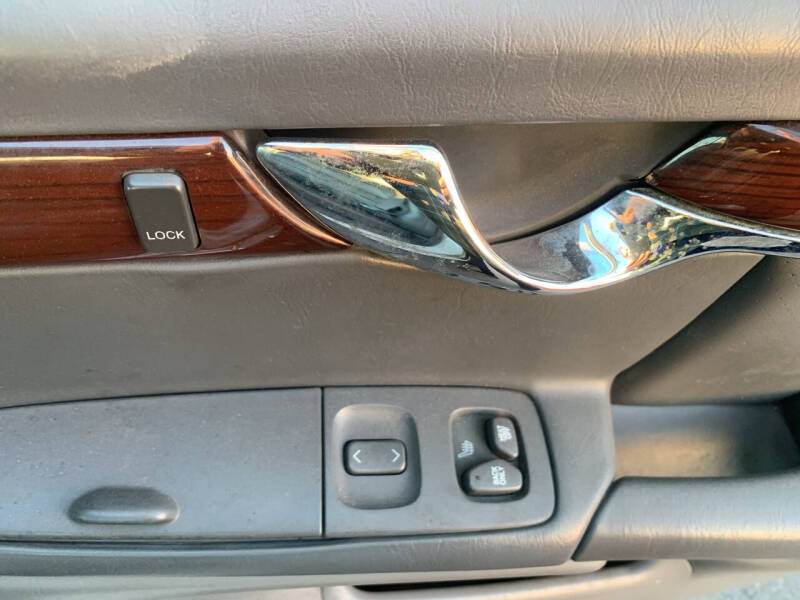 2002 Cadillac DeVille DTS