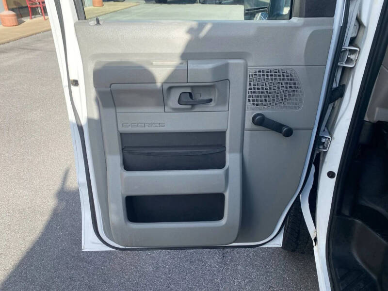 2014 Ford E-Series E-350 SD