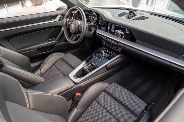 2020 Porsche 911 11