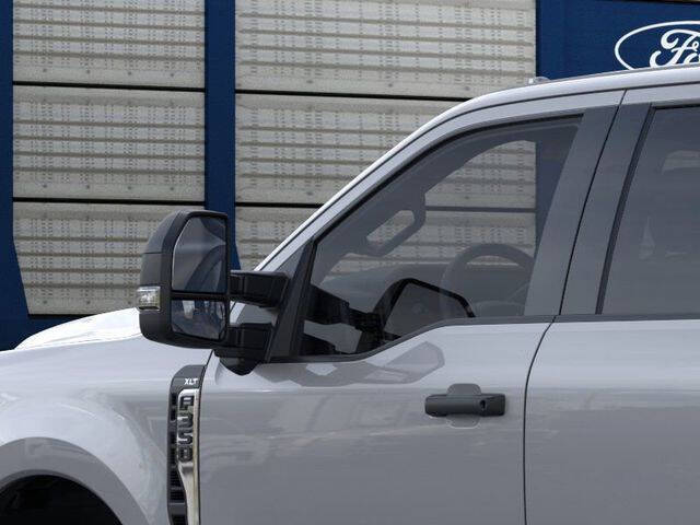 2026 Ford F-350 Super Duty XLT