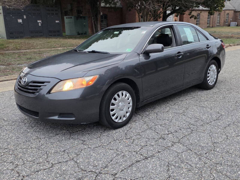 2009 Toyota Camry LE's photo