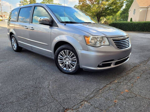 2014 Chrysler Town and Country Touring-L