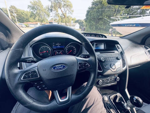 2017 Ford Focus ST