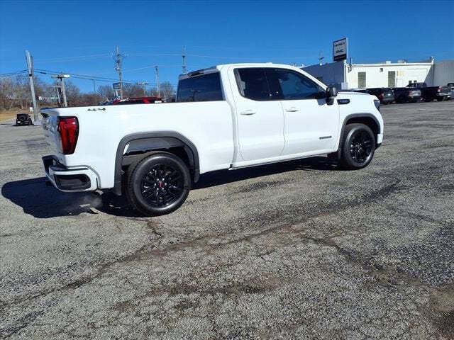 2026 GMC Sierra 1500 Elevation Standard