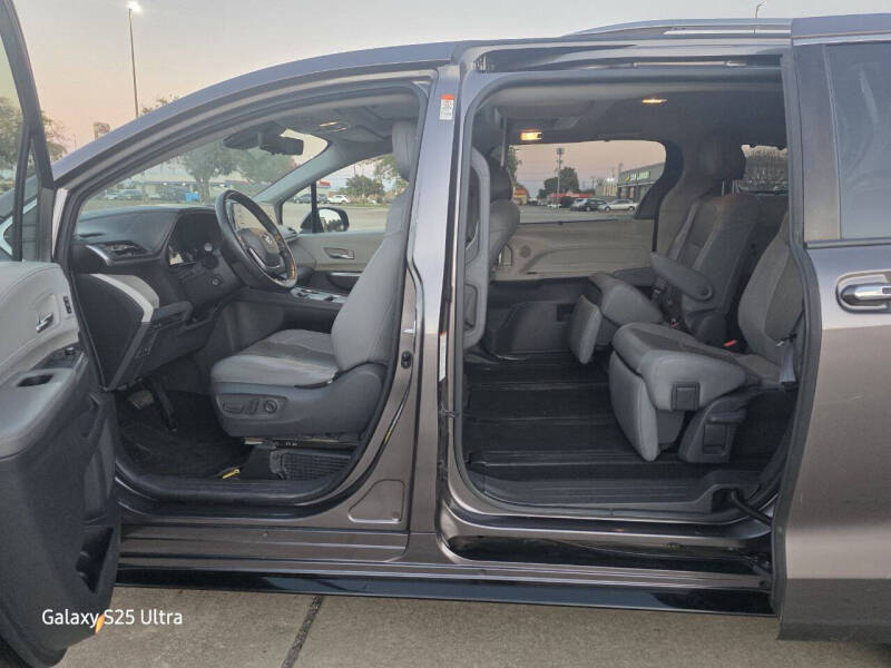 2021 Toyota Sienna Limited 7-Passenger