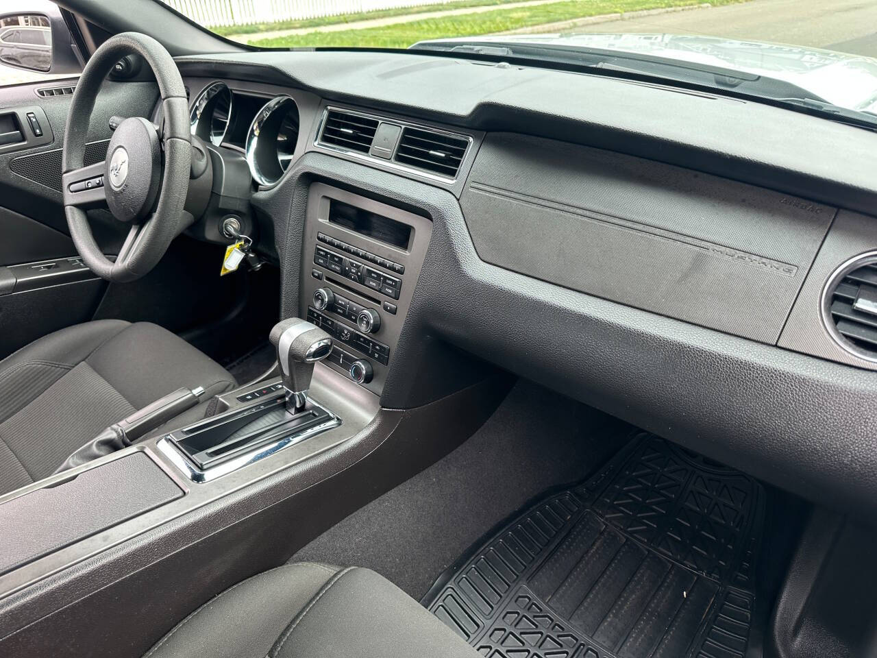 2010 Ford Mustang 15