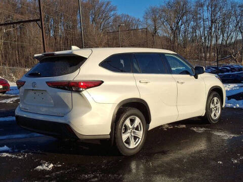 2020 Toyota Highlander LE