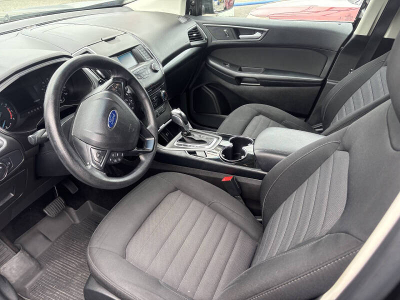 2017 Ford Edge SE
