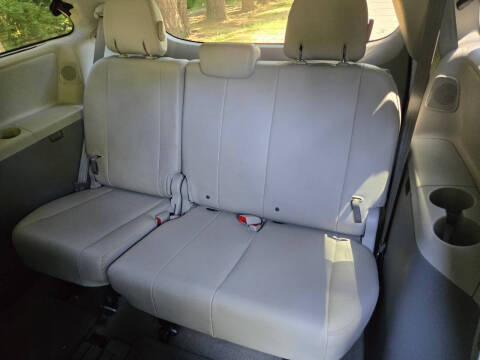 2012 Toyota Sienna XLE 8-Passenger