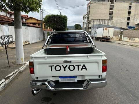1998 Toyota Hilux