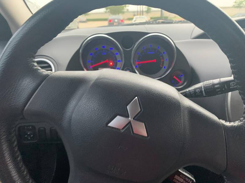 Silver 2007 Mitsubishi Eclipse GS GS 2dr Hatchback (2.4L I4 4A) 33