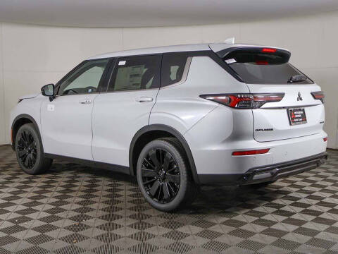 2026 Mitsubishi Outlander LE