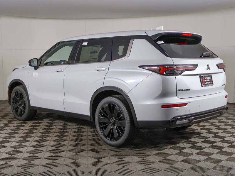 2026 Mitsubishi Outlander LE