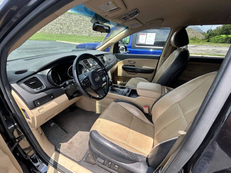 2017 Kia Sedona LX
