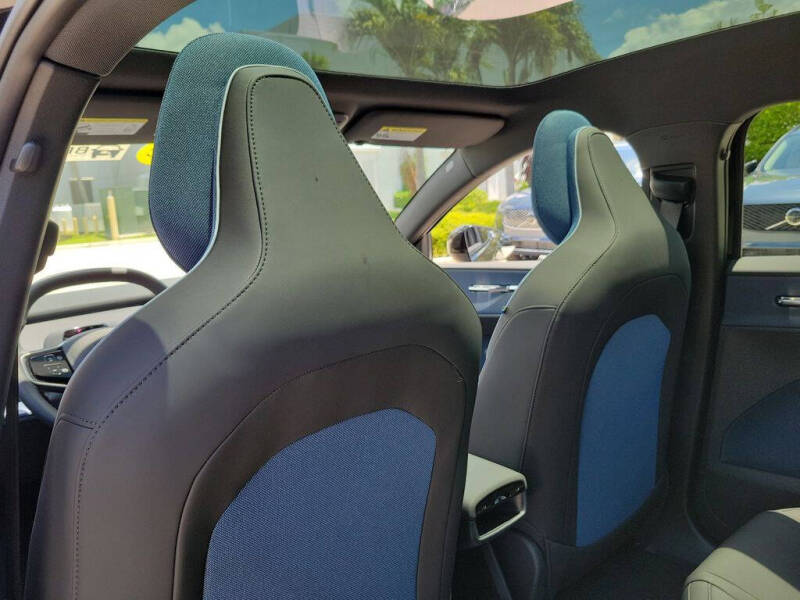 2026 Volvo EX30 Plus