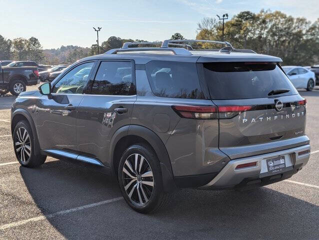 2024 Nissan Pathfinder Platinum