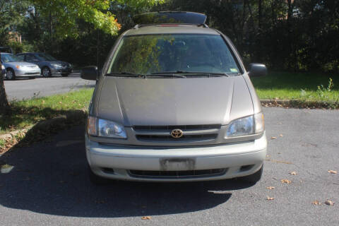 1998 Toyota Sienna LE