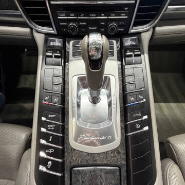 2011 Porsche Panamera Turbo