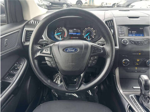 2017 Ford Edge SE