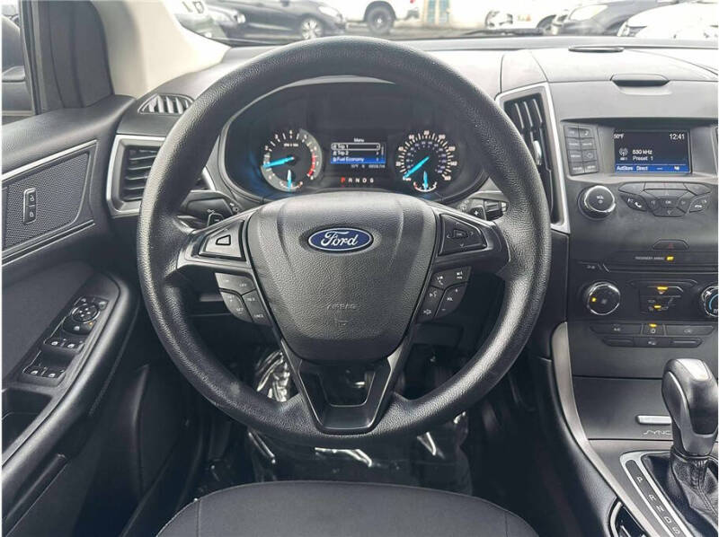 2017 Ford Edge SE