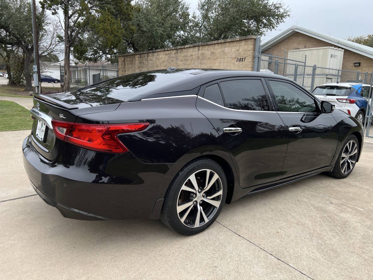 Used Car 2017 Nissan Maxima  3.5 Sl 4dr Sedan For Sale Under $10,000 In Austin, Texas
