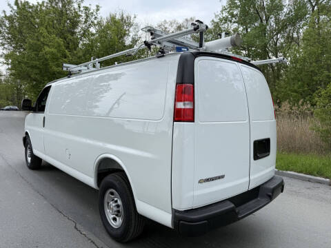 2025 Chevrolet Express 2500