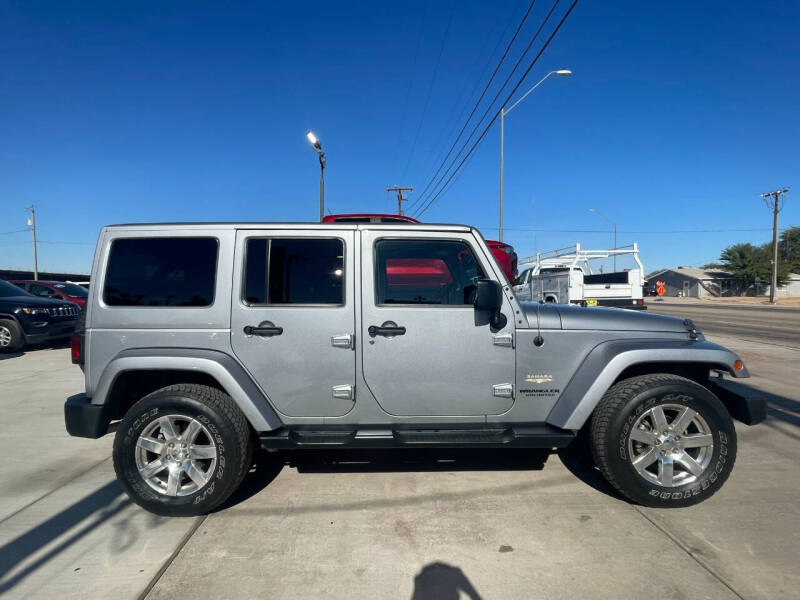 2015 Jeep Wrangler Unlimited Sahara photo 7