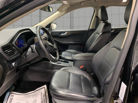 2020 Ford Escape Hybrid Titanium