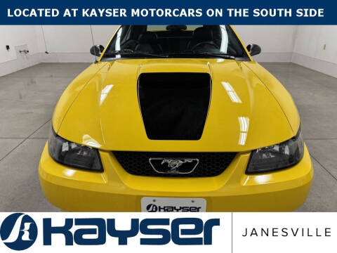 2004 Ford Mustang GT Deluxe