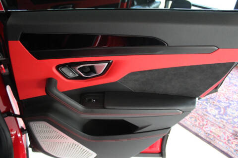 2023 Lamborghini Urus S