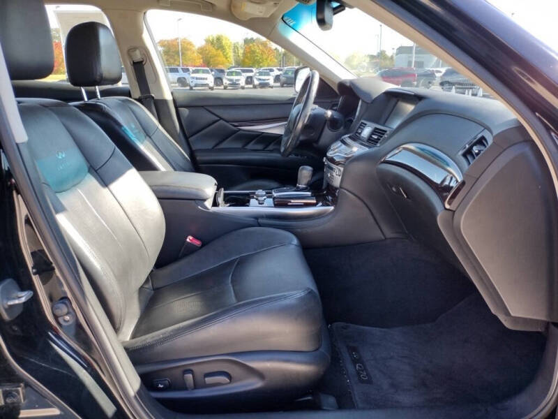 2014 Infiniti Q70 3.7