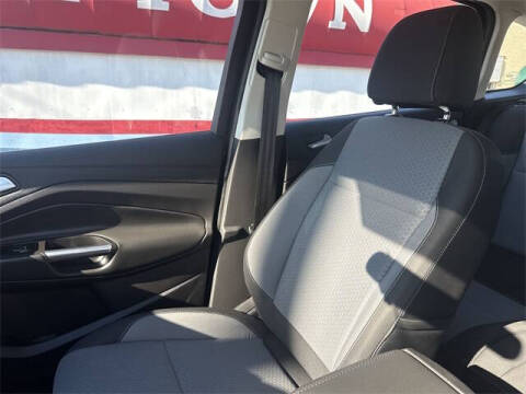 2017 Ford C-MAX Hybrid SE