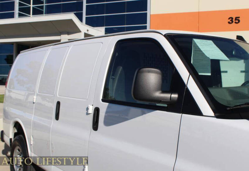 2023 Chevrolet Express 2500