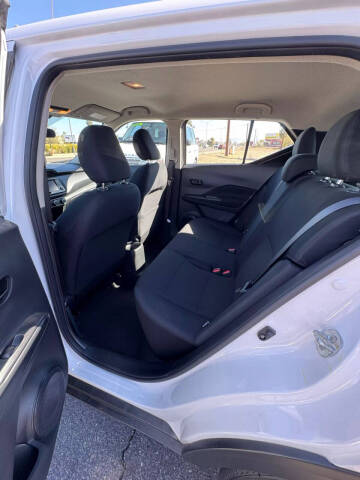 2024 Nissan Kicks S