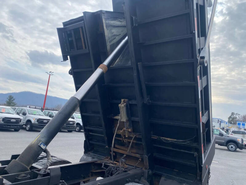 2016 Freightliner M2 106