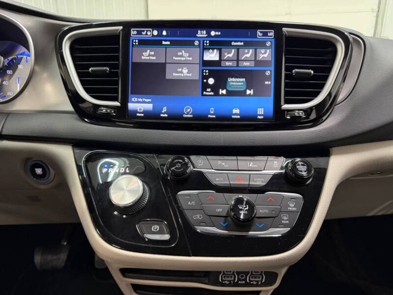 2021 Chrysler Pacifica Touring L